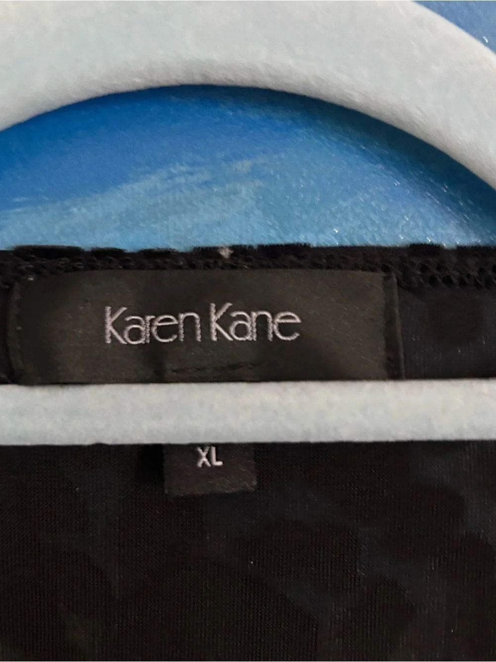 Karen Kane Black Velvet Burnout demask Print Wrap Top - Picture 4 of 5